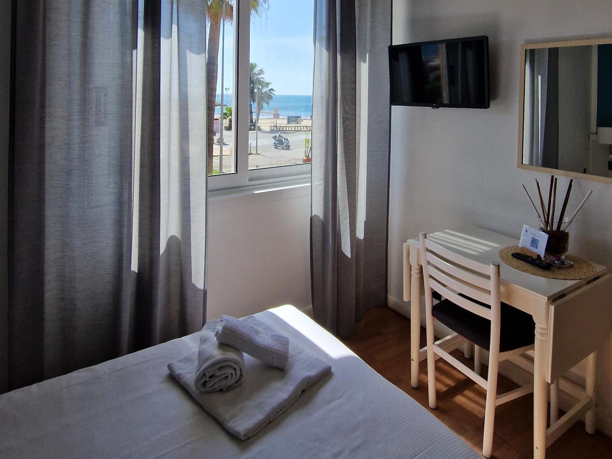 Hotel Vela Bianca H&R Diano Marina Habitación foto
